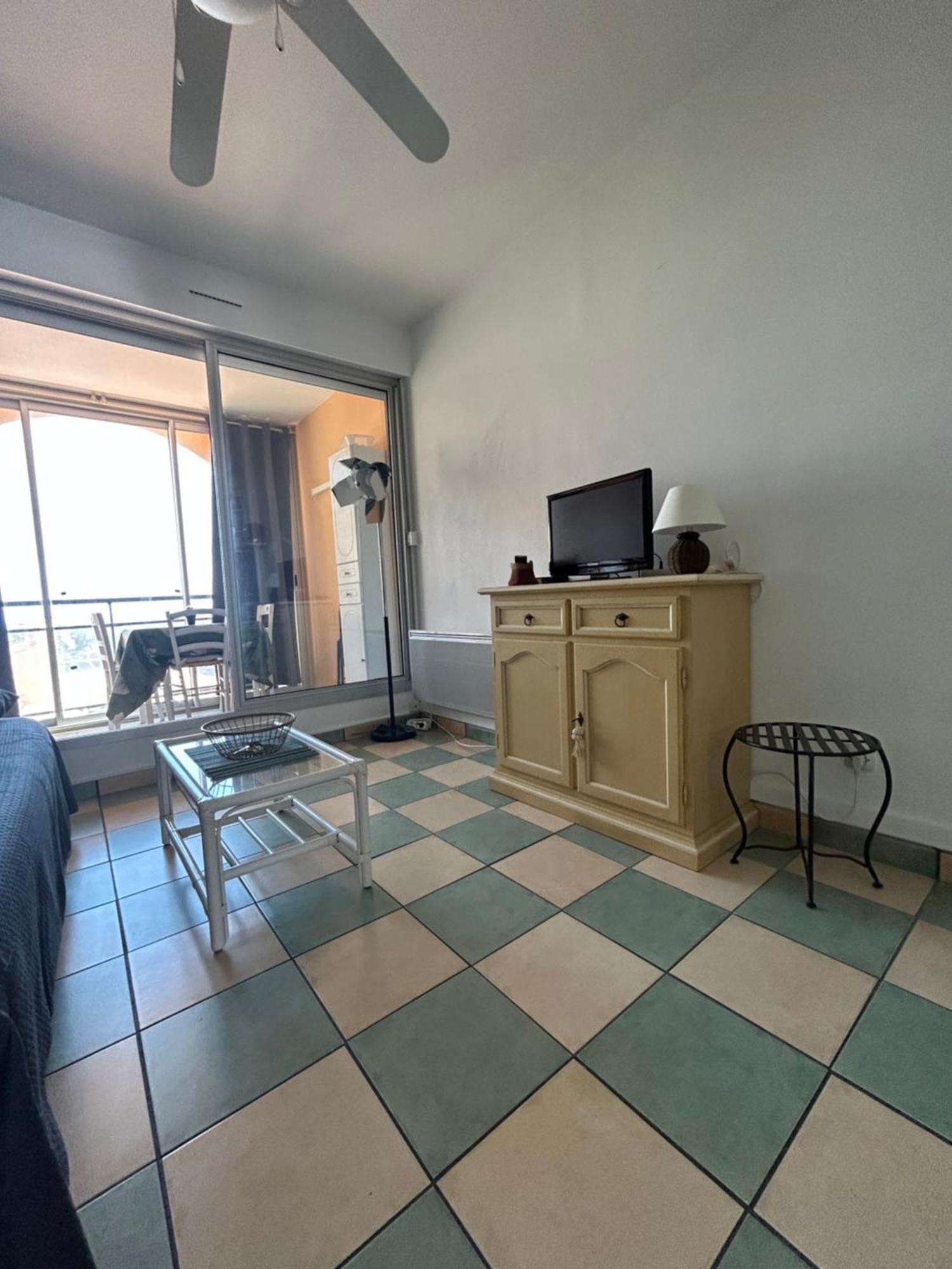 Sète Studio Vue Mer Situe A Cote De La Plage Quartier Des Quilles מראה חיצוני תמונה